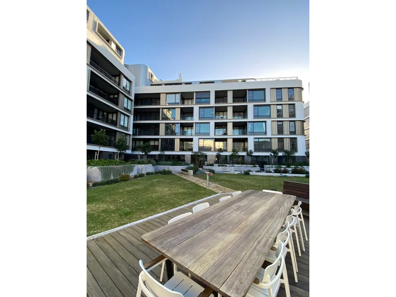 CASA II Residences - One Bedroom luxurious apartment in Erskineville