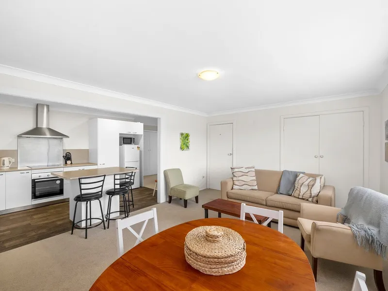 Spacious and Modern 3-Bedroom Upper Duplex