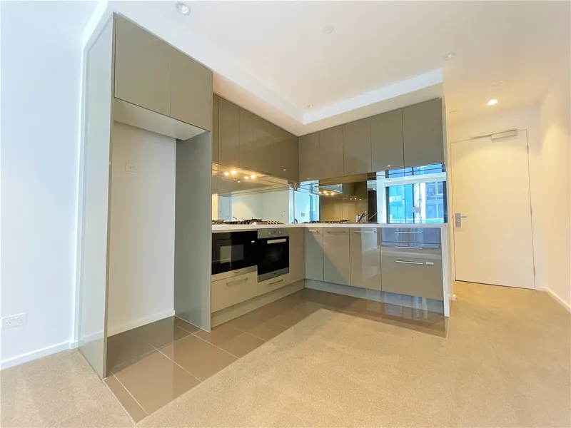 Spacious 2 Bedroom at Level 29!