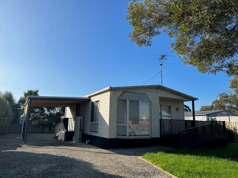 Cosy home, convenient location