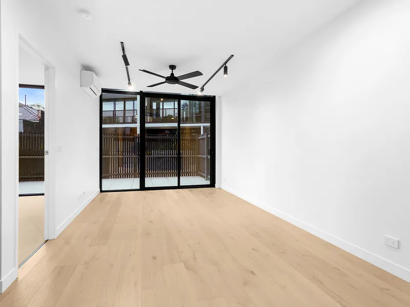Heart, heritage, community - with Private Courtyard + STUDY!