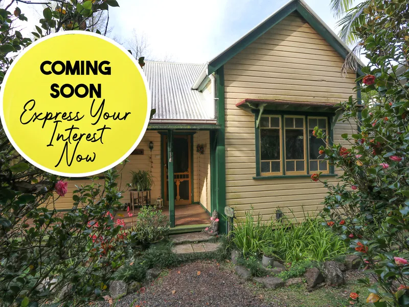 Historic 'Magnolia Cottage' - A Village Gem