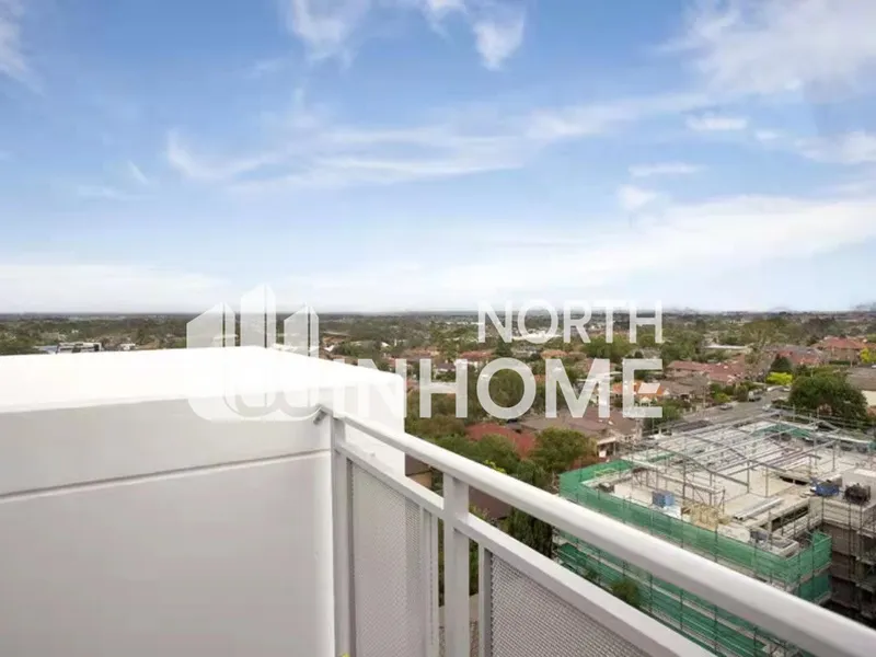 PENTHOUSE TWO BEDROOM UNIT PLUS LARGE STUDY NEXT TO WESTFIELD BURWOOD