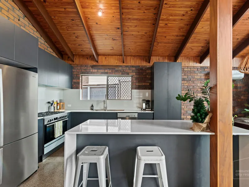 ONLY A SHORT STROLL TO THE SURF