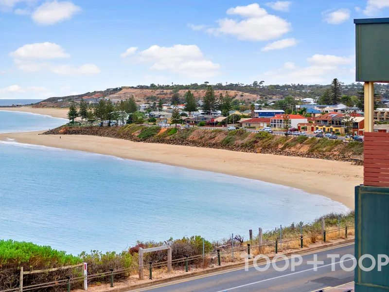 Opportunity of a lifetime… Dual Accommodation Esplanade living on a generous 858sqm allotment