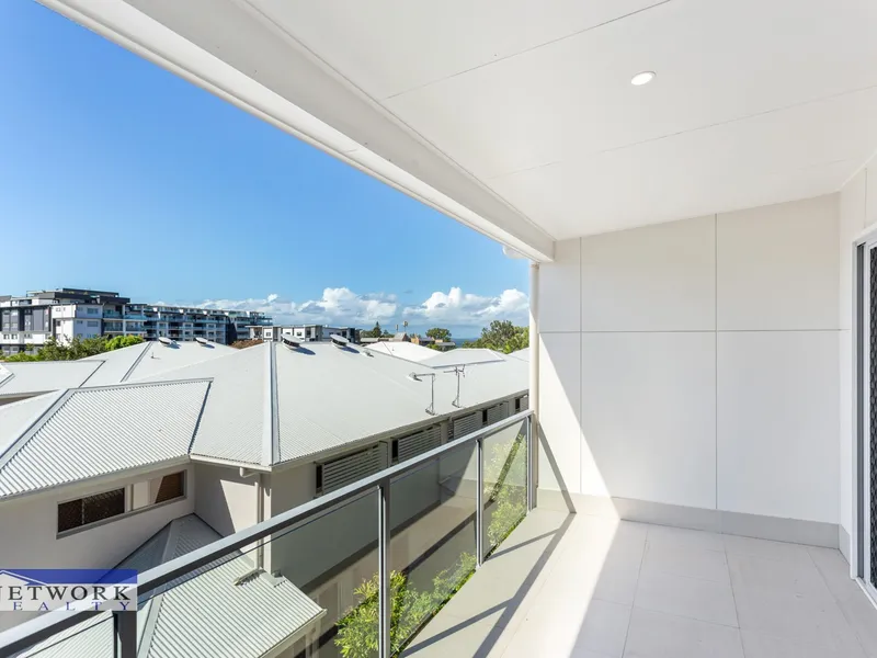 QUALITY BUILT PRESTIGE TOWNHOUSE