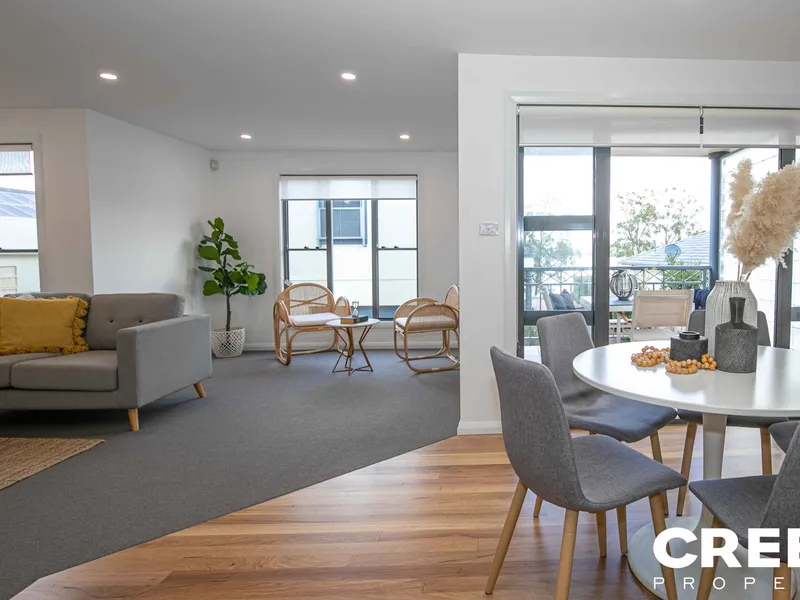 Ultimate Lakeside Lifestyle.