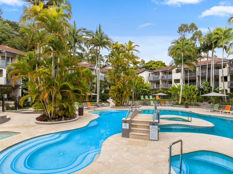 Picturesque Poolside Apartment
