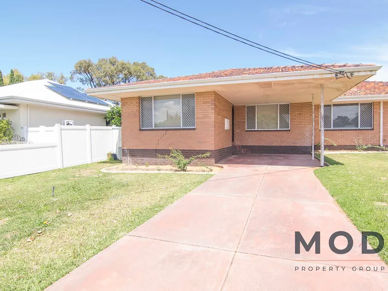 LARGE TWO BEDROOM HOME IN HAMILTON HILL