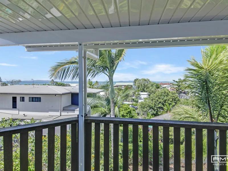 Ocean Views on Matthew Flinders Drive!
