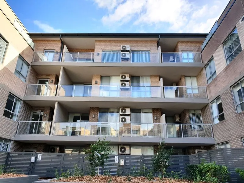 Huge Courtyard 2Br+Huge Study