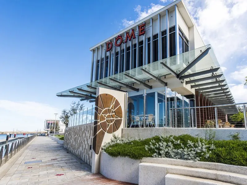 Secure Apartment Metres from the Marina