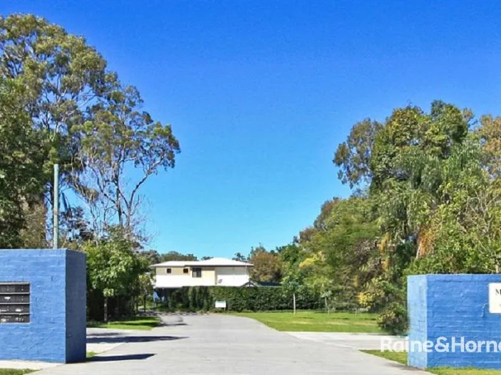 Large townhouse in quiet complex