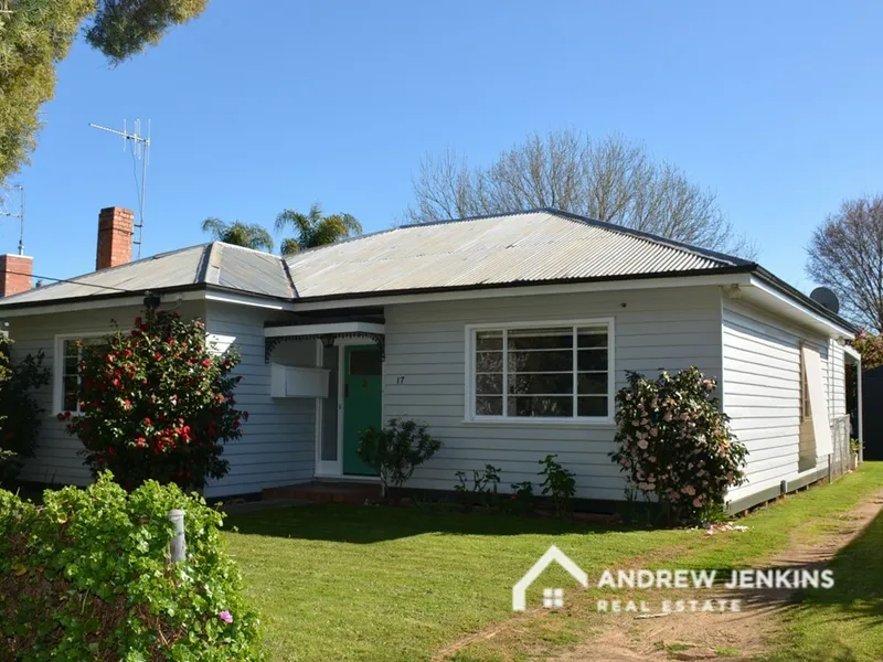 Older Charm - Choice Close-In Location