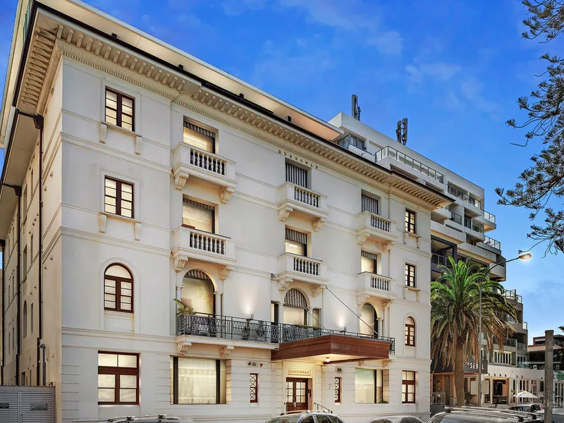 Furnished Beachside Beauty