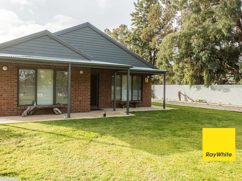 New Home + 1 B/Room Unit On A Large Block