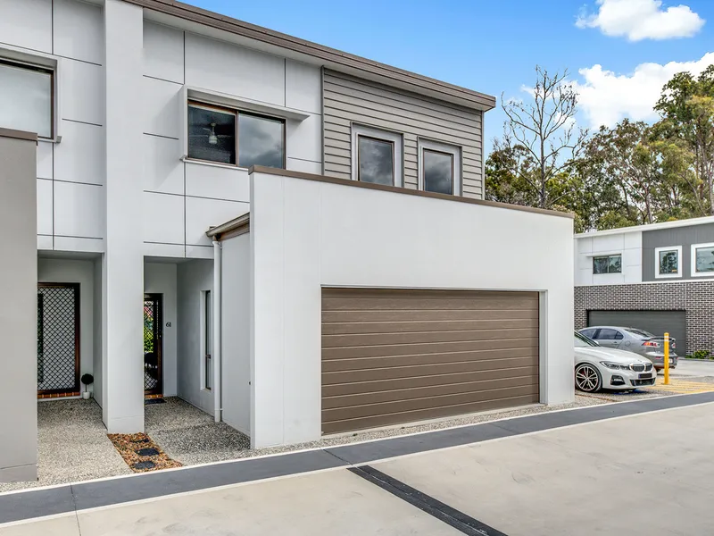 Newly modern family home-designed 4 bedrooms townhouse