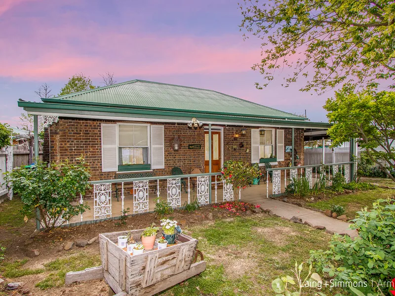 Rosewood Cottage  an inviting blend of old tradition and new charm