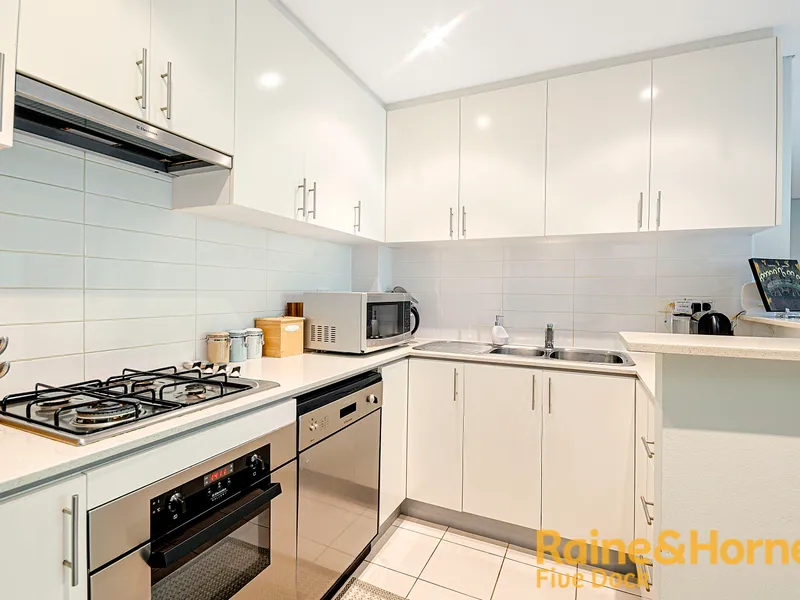 Peaceful & Private Dual Level Apartment