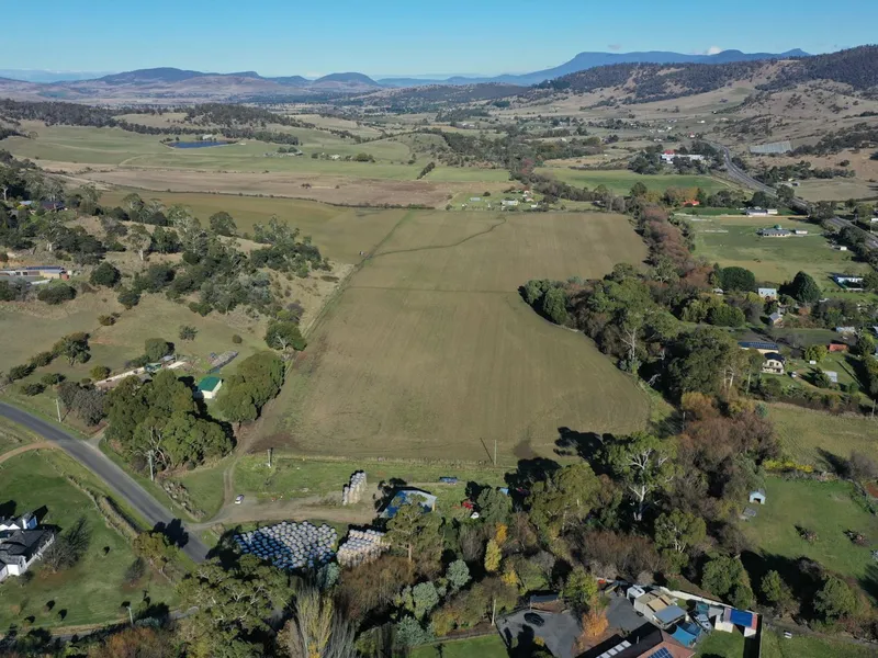 Rivulet Frontage, Rich Soils & Beautiful Surrounds