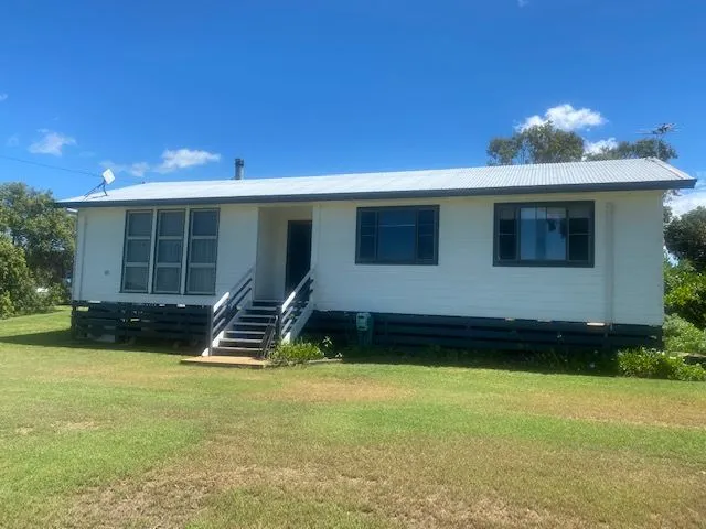 Comfortable Home to Retire - 32.65 Ha with Views