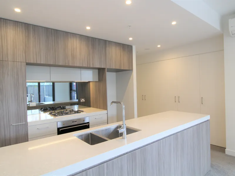 IMMACULATE SPACIOUS ONE BEDROOM WITH STUDY & COURTYARD NEXT TO NORTH RYDE METRO AT ‘CENTRALE’