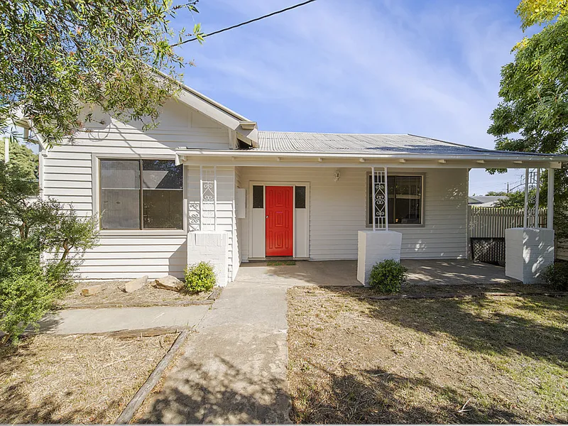 Fantastic Home, Plus Self Contained Unit. 