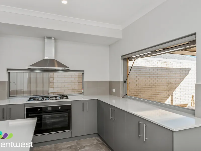 BRAND NEW BEACH SIDE BEAUTY