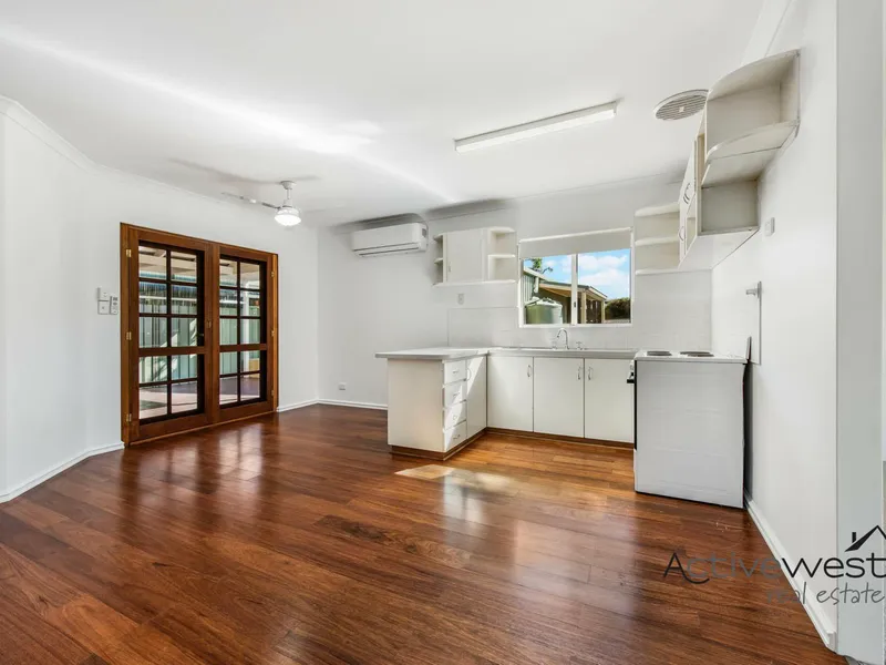 Welcome to 25 Hillview Drive, Drummond Cove!