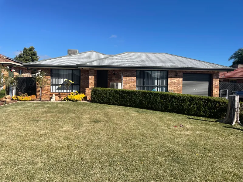 Elegant Eastridge!