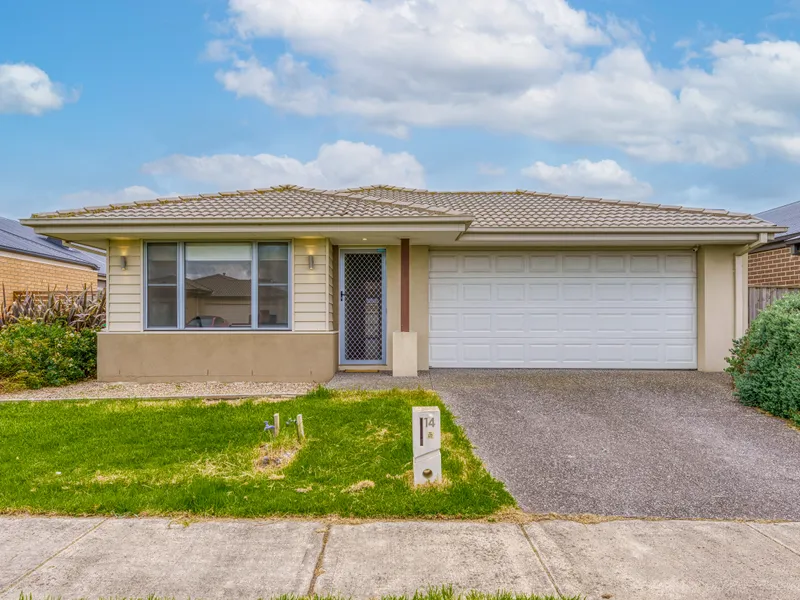 Bright and Airy in Selandra Rise estate