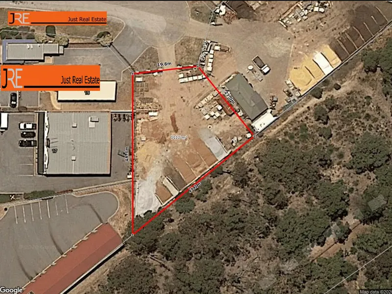 GREAT EXPOSURE JUST OFF GREAT EASTERN HIGHWAY