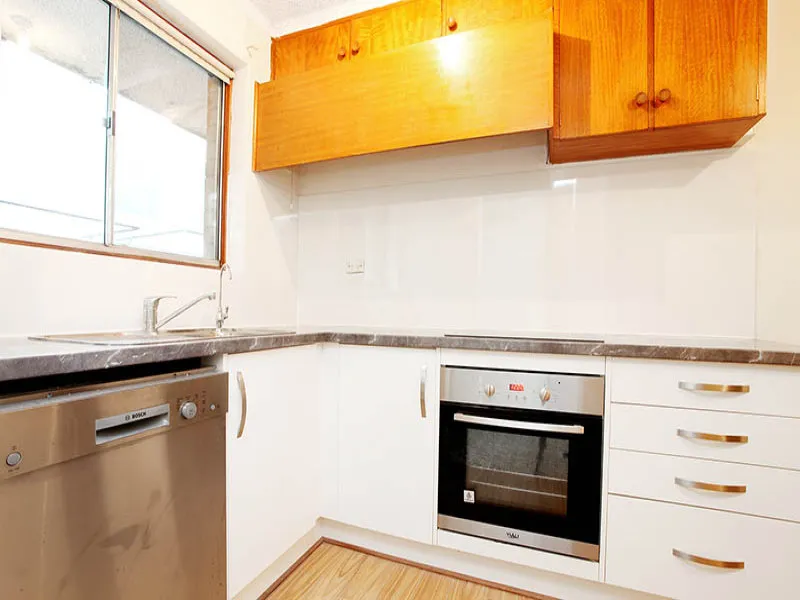 Spacious unit in great location! Close to the City.