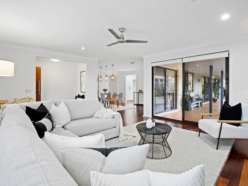 Spacious, Stylish Sorrento Stunner