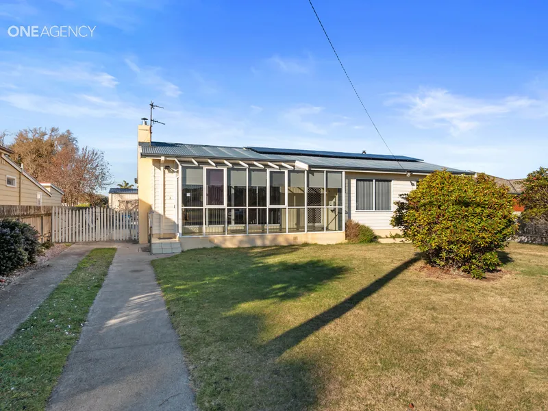 Comfortable Family Home in Coastal Location