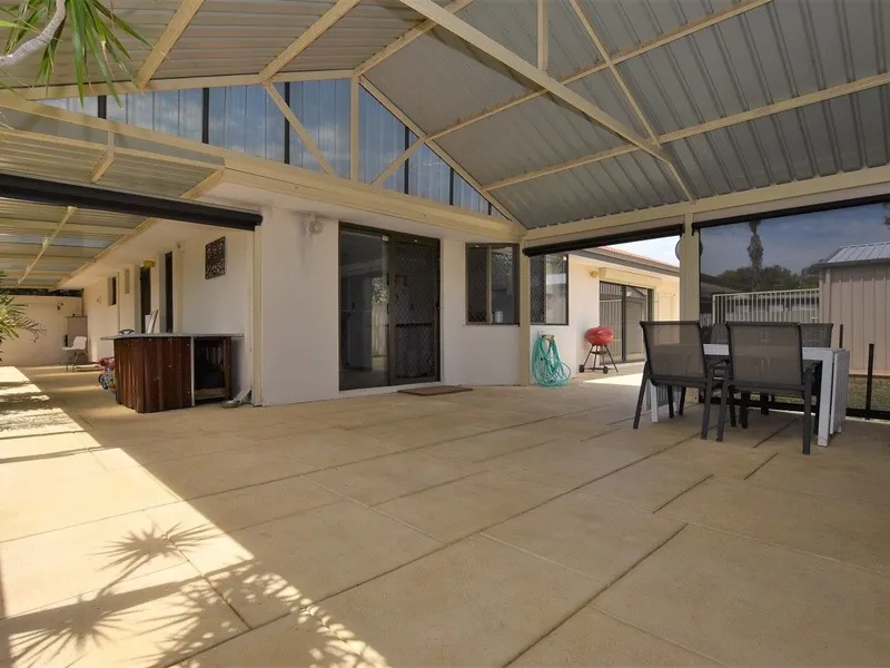 HUGE POWERED WORKSHOP