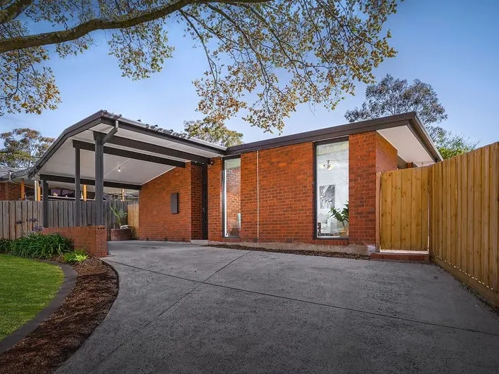 Mid-Century 3 bedroom home in leafy Viewbank