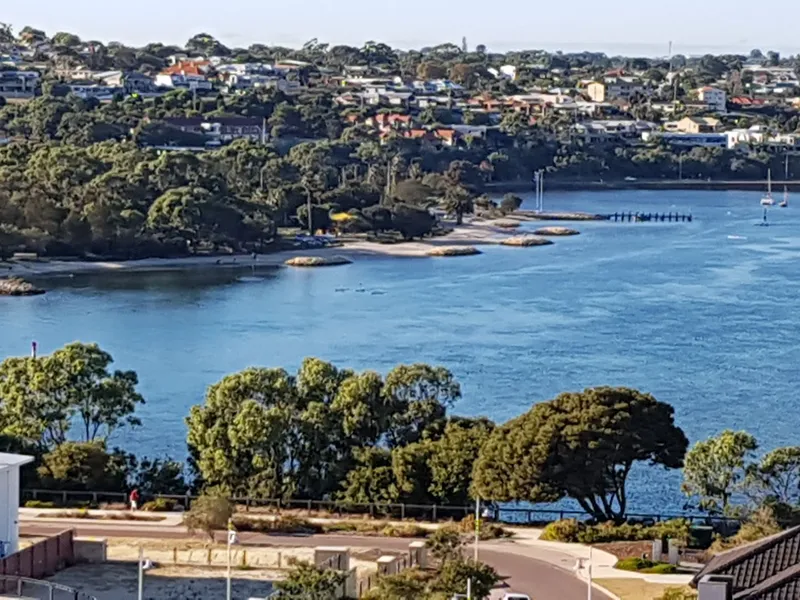 Perth's Premier Location Between River and Ocean