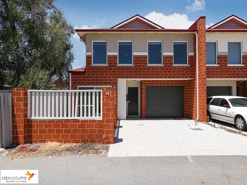 STUNNING HOME - CLOSE TO BEAUFORT ST CAFES STRIP
