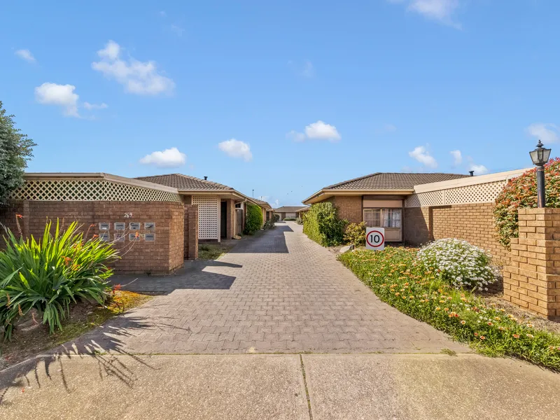 Detached Western Suburb Hommette