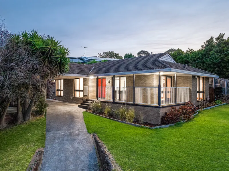 Unmissable Opportunity in Old Highton: Elevated Living with Endless Potential