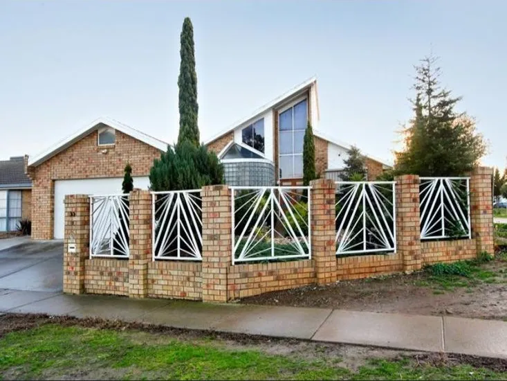 Centrally Located Unique Lifestyle