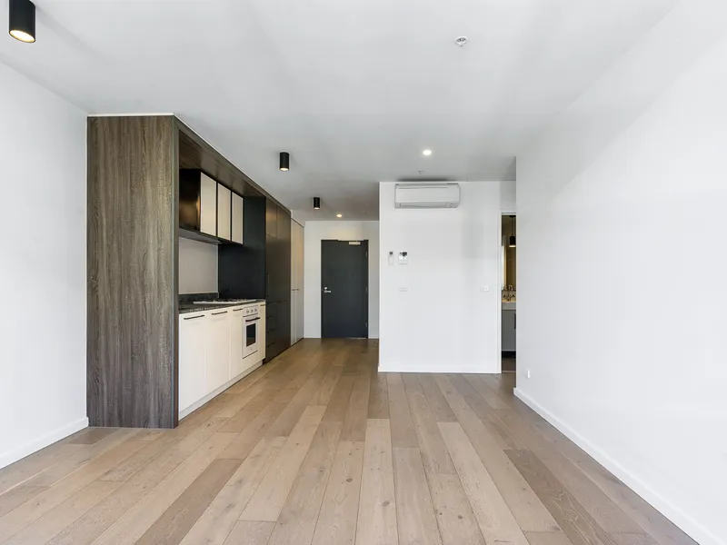 2 bed 2 Bath 1 CP