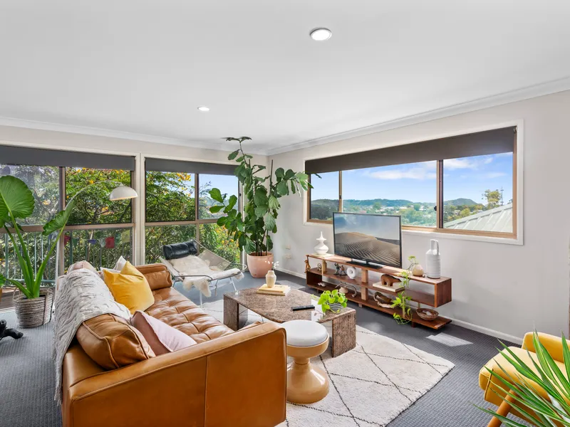 Immaculate Property in Elevated Position