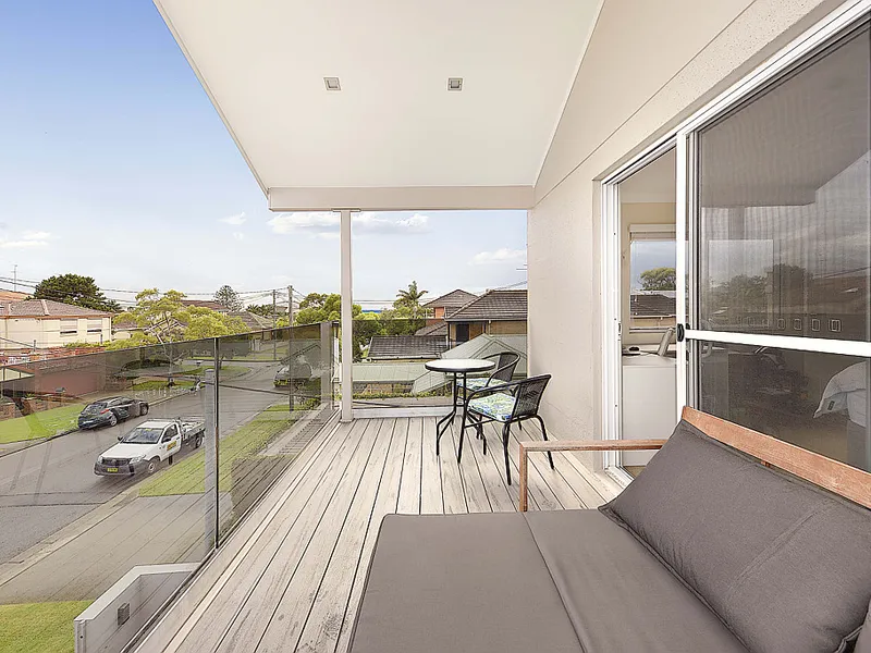 HOLDING DEPOSIT RECEIVED 