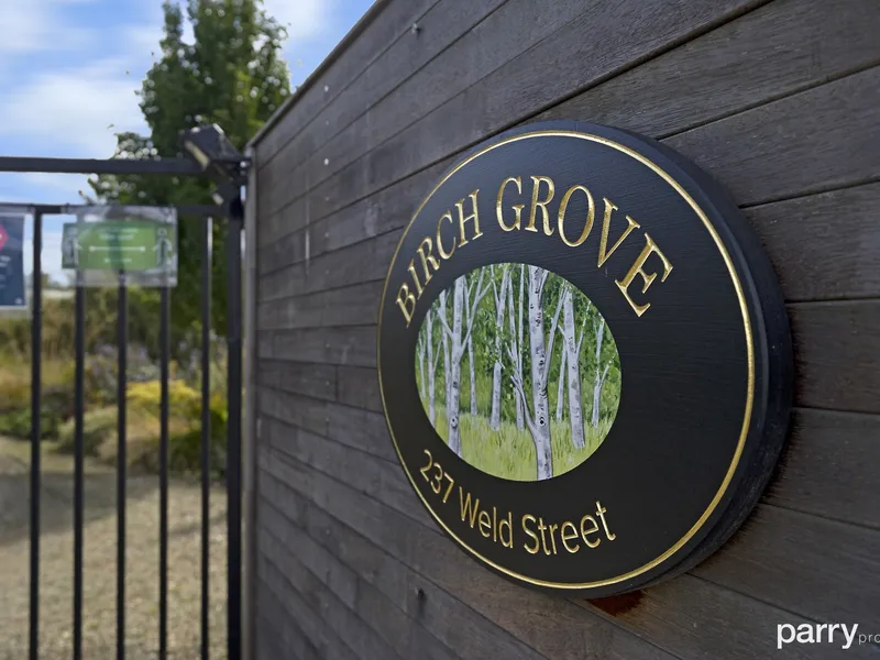 Green-Thumb Gold at Beaconsfield