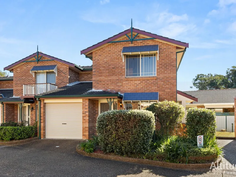 Easy Living Near the Lake and Shops