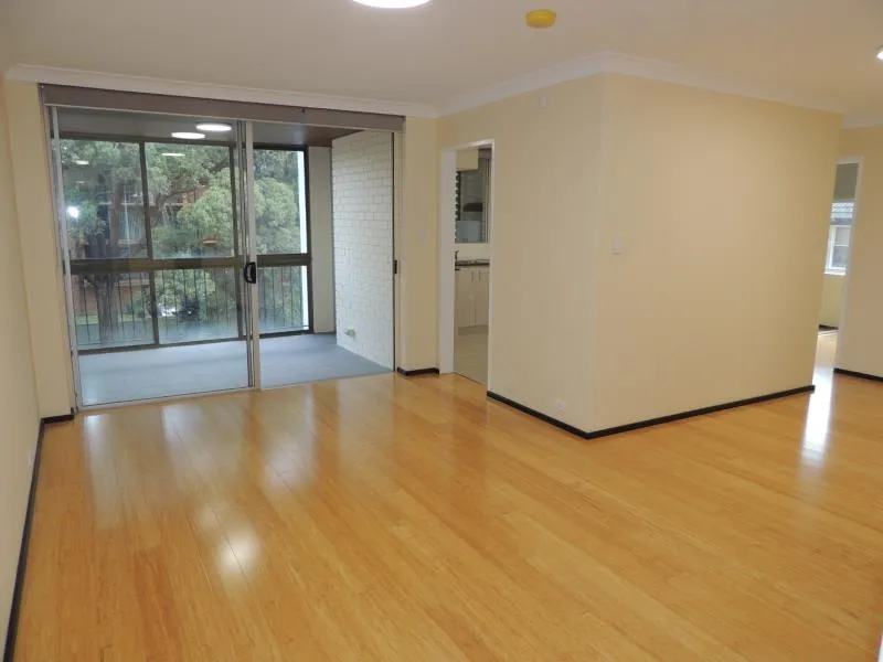 FULLY RENOVATED 2 BEDROOM UNIT CLOSE TO EVERYTHING