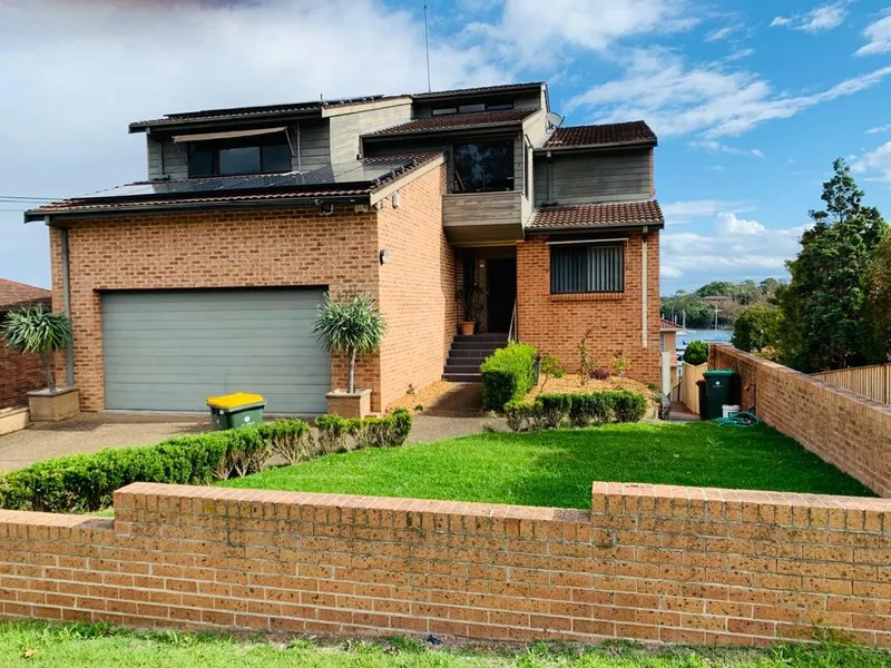 Spacious, Views & Quiet location