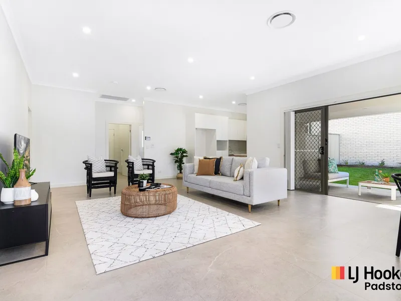 WIll Be Sold! Super-Sized Villa Attention Downsizers or Investors!